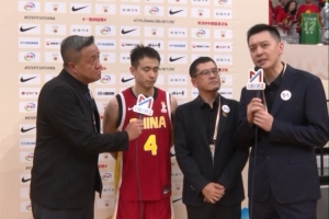 杨鸣：现在要把注意力投入到下一场比赛 不要去管外界舆论