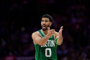 凯记：球迷希望看到绿军这几年为夺冠投入 塔图姆明年3月就满29了